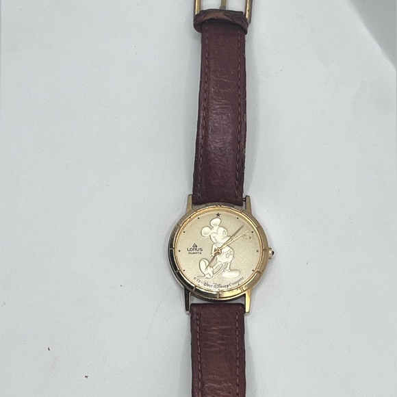 Vintage Disney Mickey Mouse Gold Toned Lorus Watch with Leather Strap - Picture 3 of 6